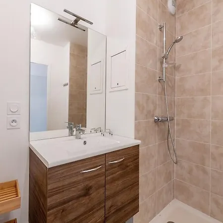 Moderne A Plagne Centre Avec Balcon, 2 Et Wifi - Fr-1-351-93 La Plagne