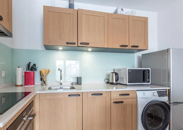 Moderne A Plagne Centre Avec Balcon, 2 Et Wifi - Fr-1-351-93 * La Plagne